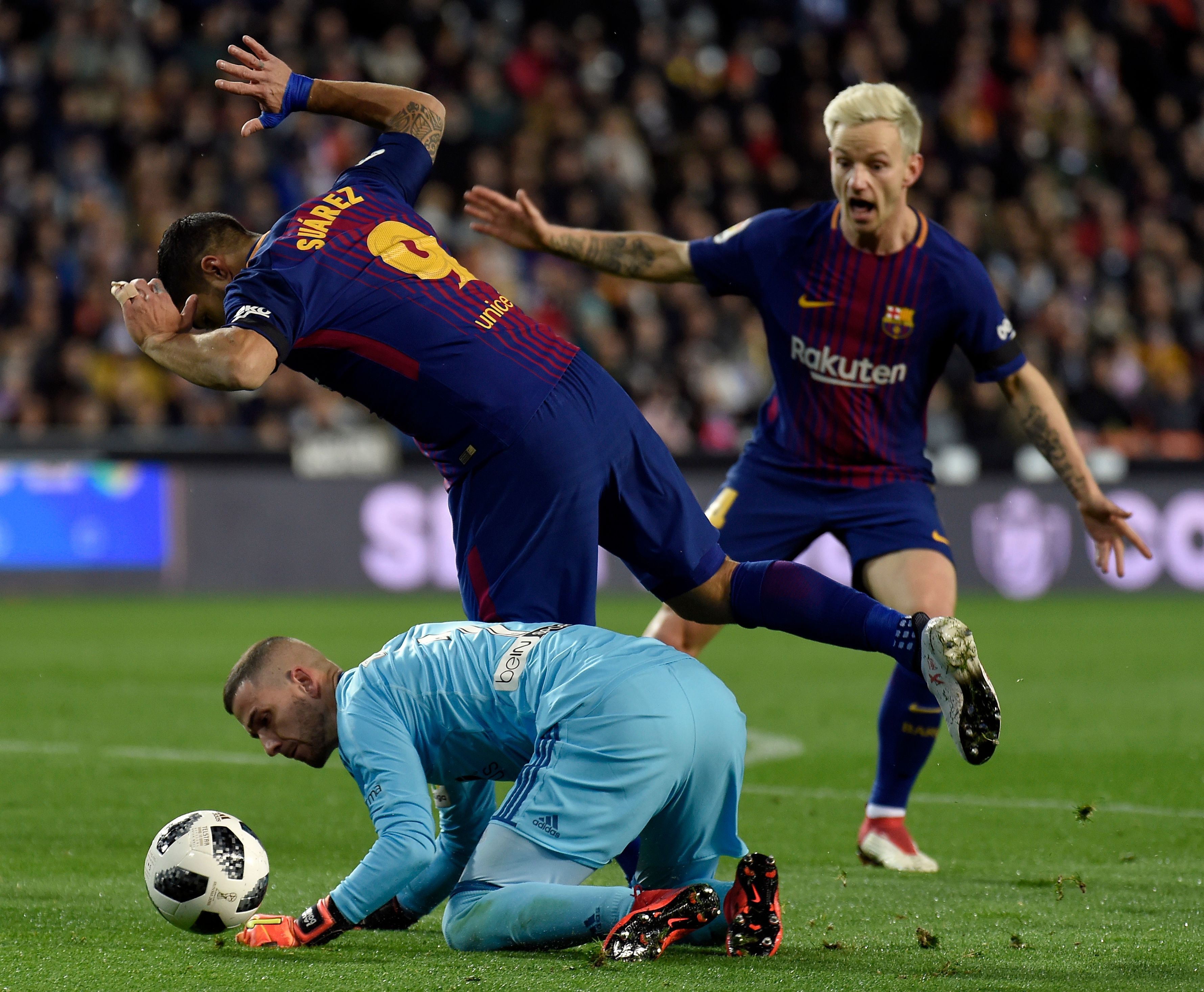 史诗对决！足球上演极限翻盘的简单介绍