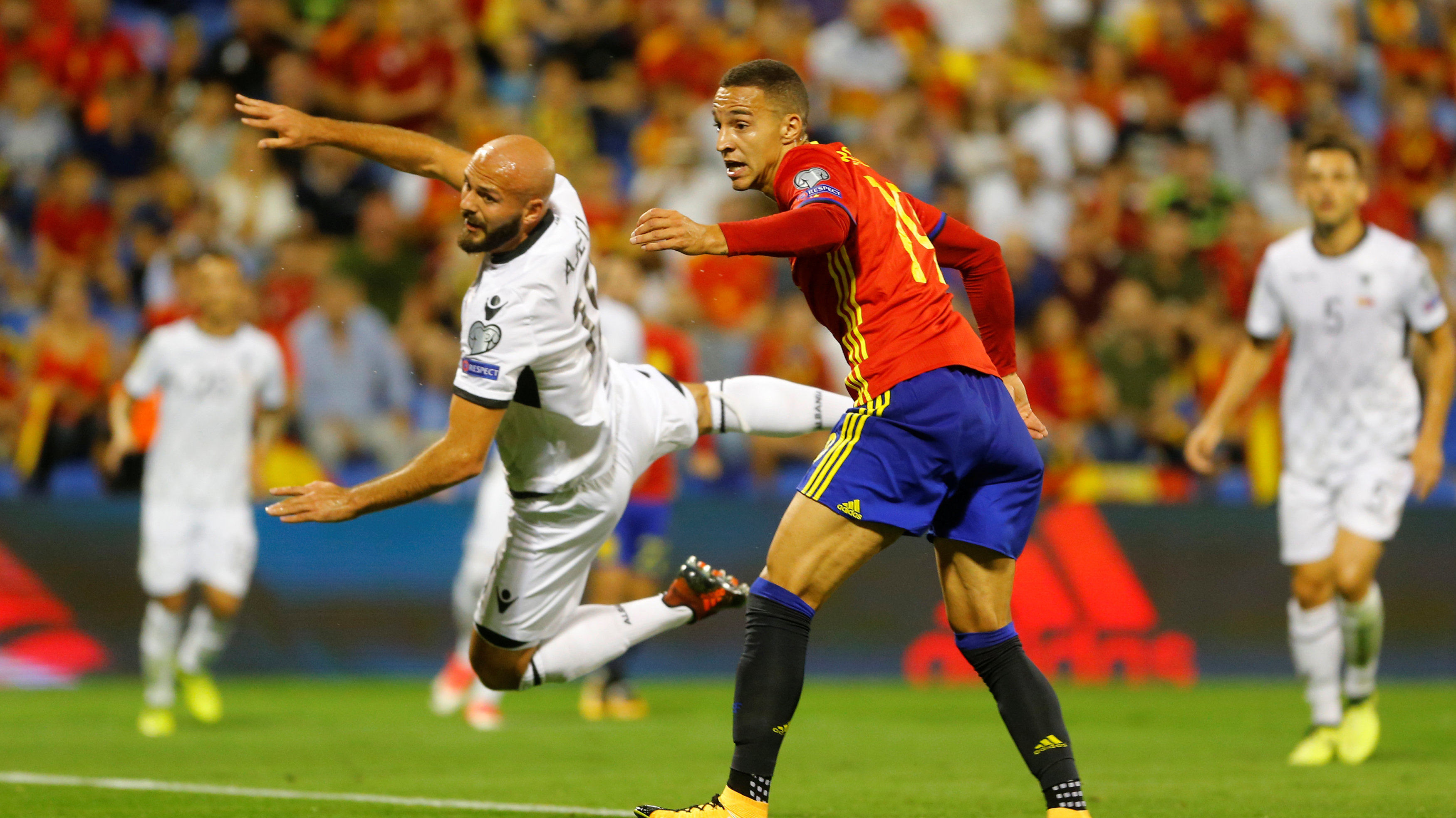 德国碾压瑞典,蒂亚戈关键制胜 德国碾压瑞典,蒂亚戈关键制胜