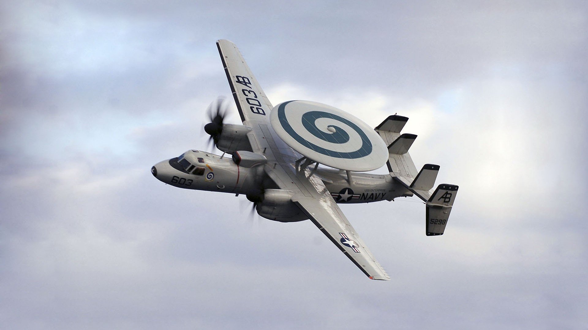 紫电焚城，新秀布克点燃F1史上最疯狂的争冠之夜