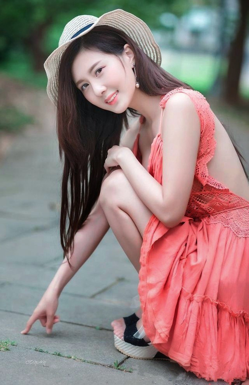 膝盖与手指,两种征服的寓言