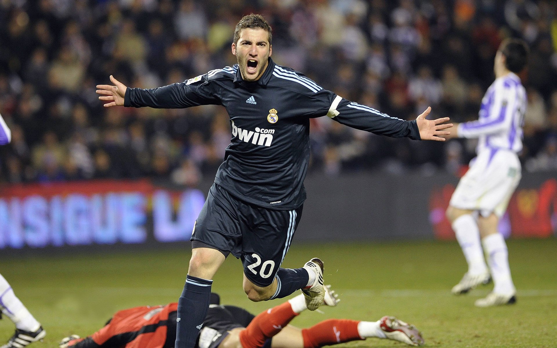 悬念提前退场，内马尔的魔法时刻与枫叶军团的伊比利亚远征记